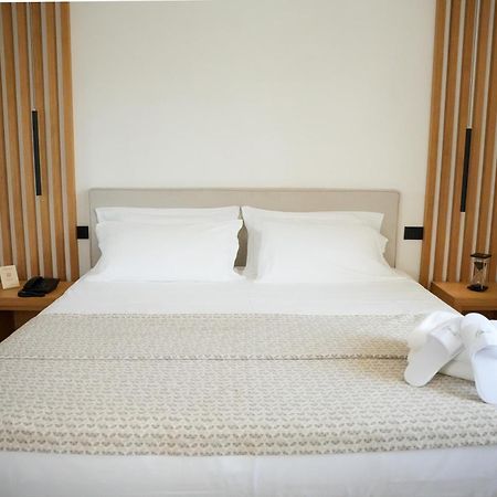 Plana Hotel Caserta Ngoại thất bức ảnh