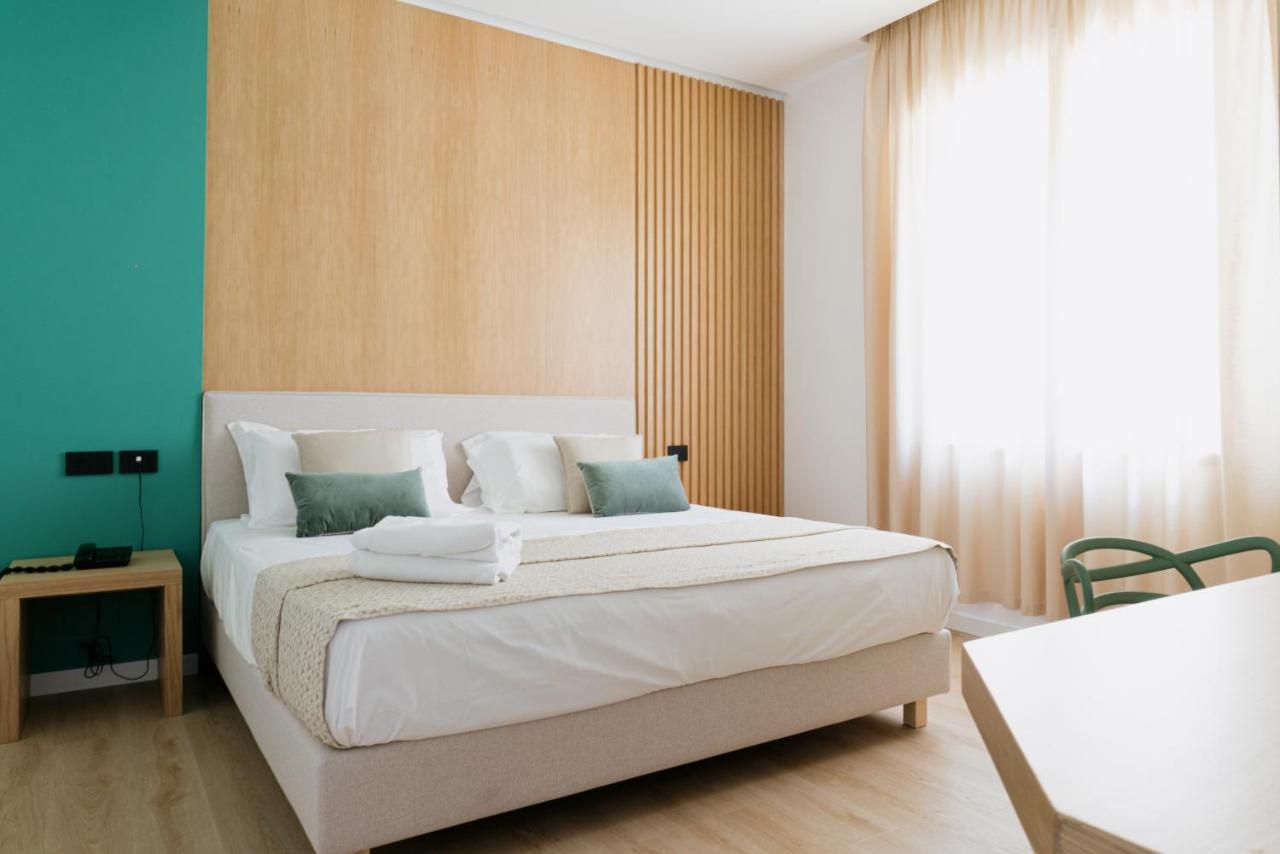 Plana Hotel Caserta Ngoại thất bức ảnh