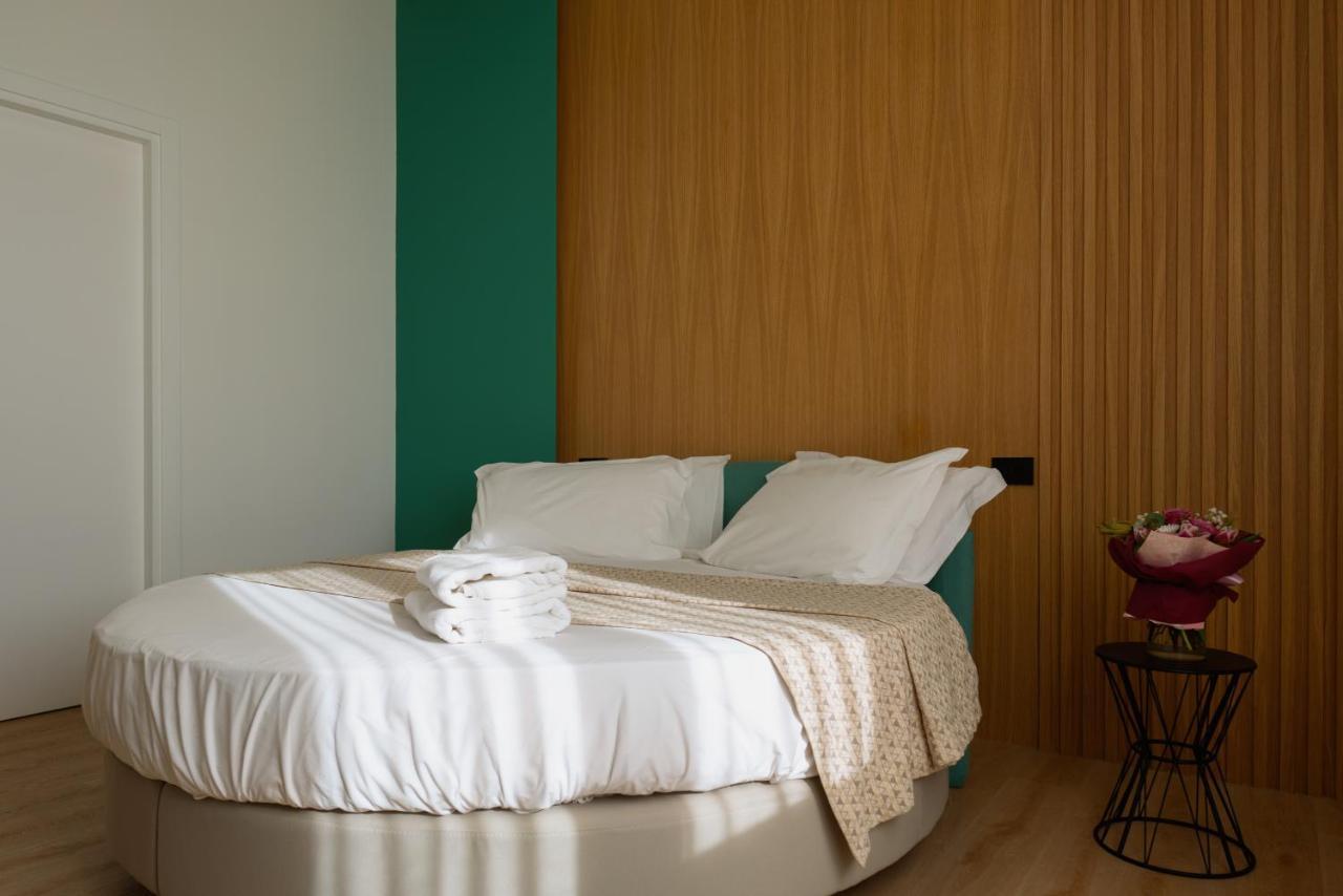 Plana Hotel Caserta Ngoại thất bức ảnh