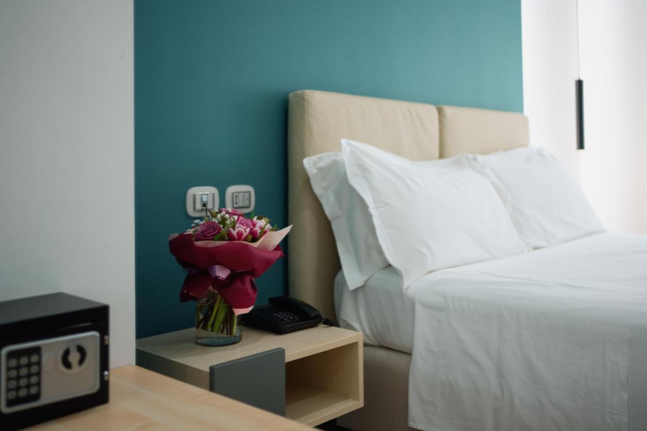 Plana Hotel Caserta Ngoại thất bức ảnh
