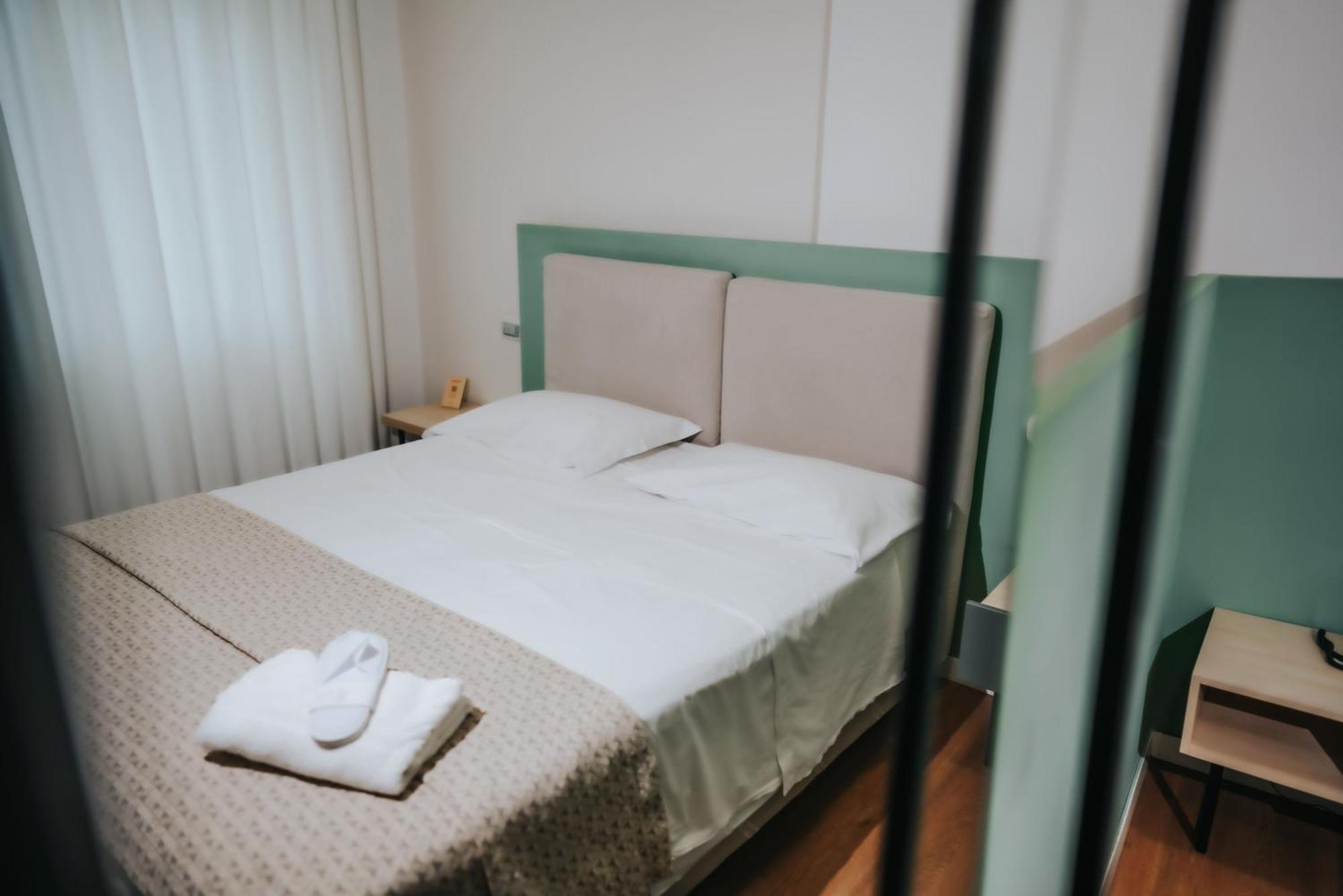 Plana Hotel Caserta Ngoại thất bức ảnh