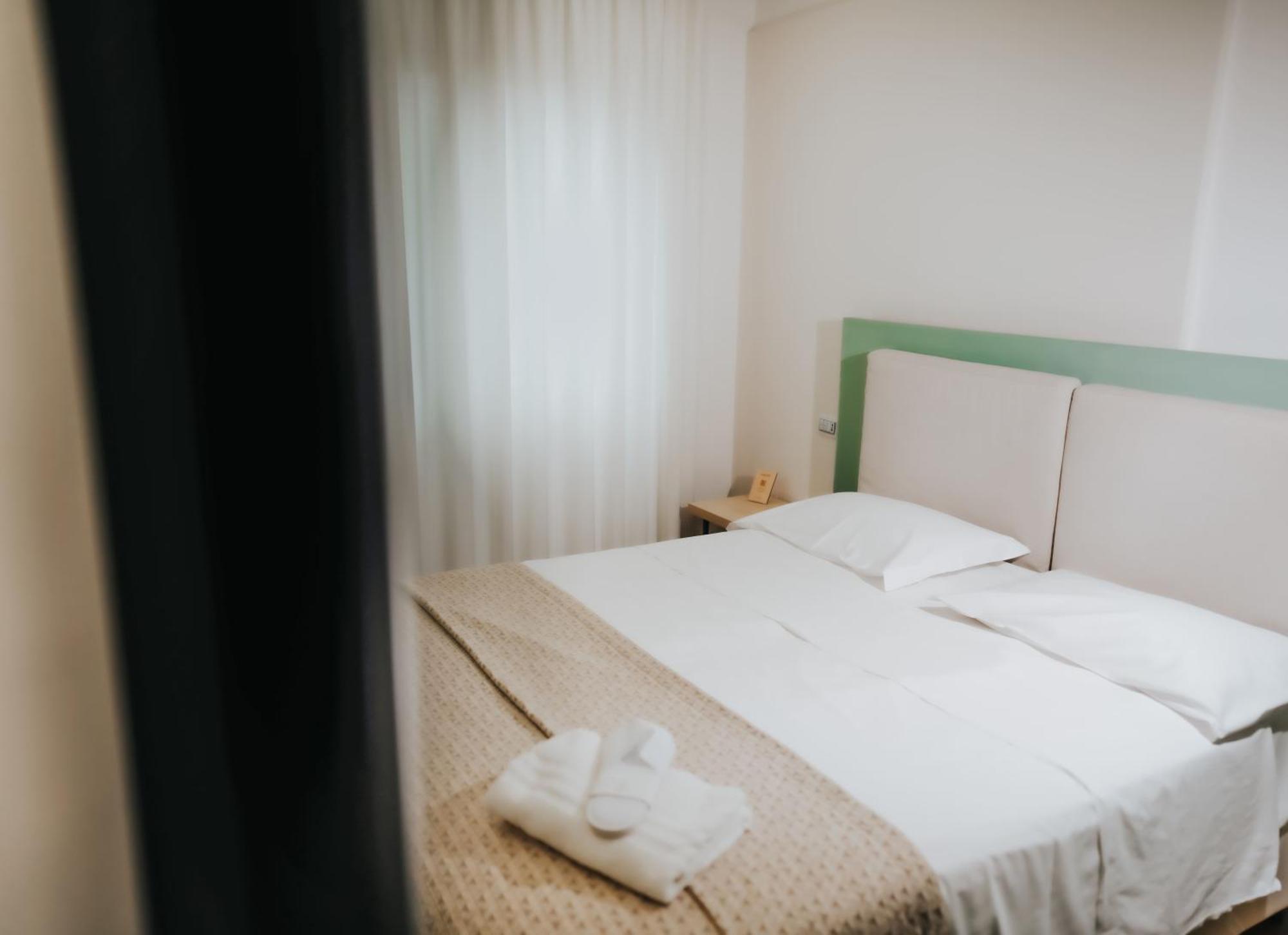 Plana Hotel Caserta Ngoại thất bức ảnh