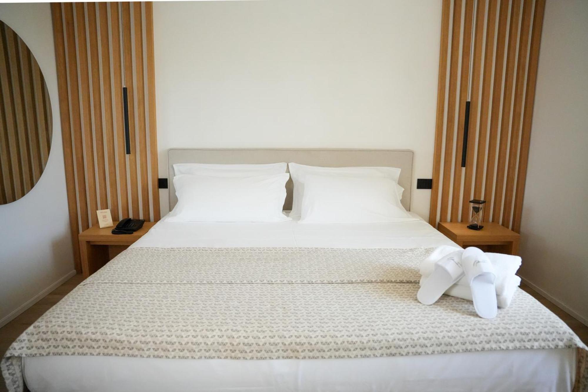 Plana Hotel Caserta Ngoại thất bức ảnh