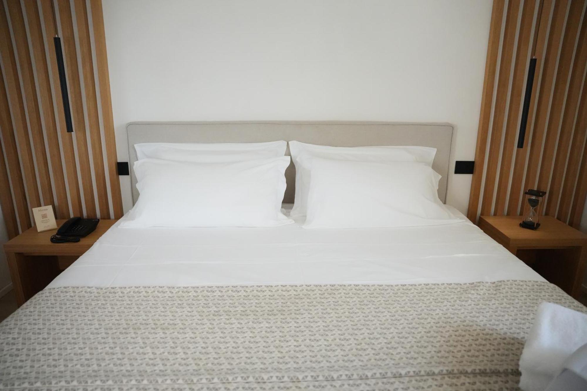 Plana Hotel Caserta Ngoại thất bức ảnh