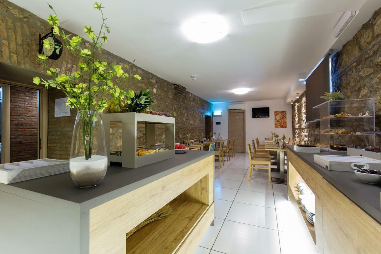 Plana Hotel Caserta Ngoại thất bức ảnh