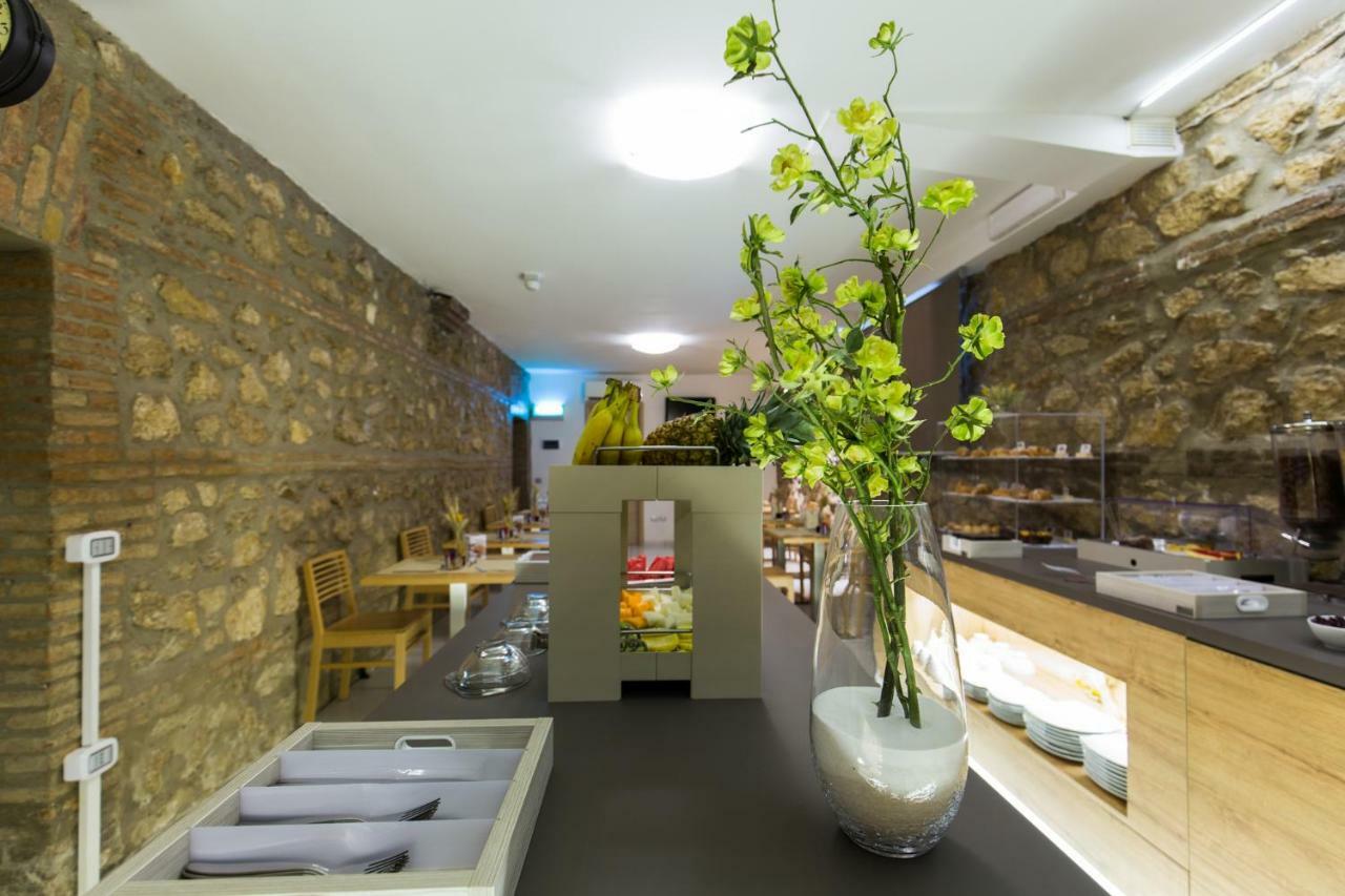 Plana Hotel Caserta Ngoại thất bức ảnh